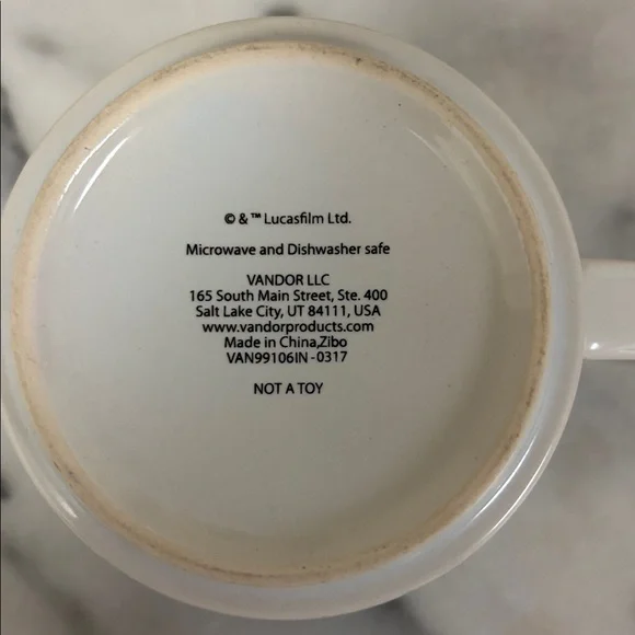 R2-D2 Mug - Picture 7 of 8